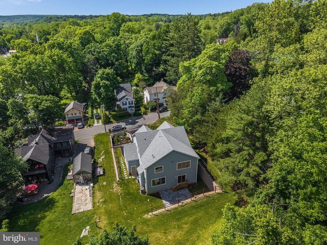 8 CHURCH STREET, Stockton, NJ 08559