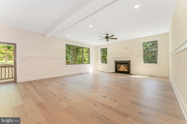 8 CHURCH STREET, Stockton, NJ 08559