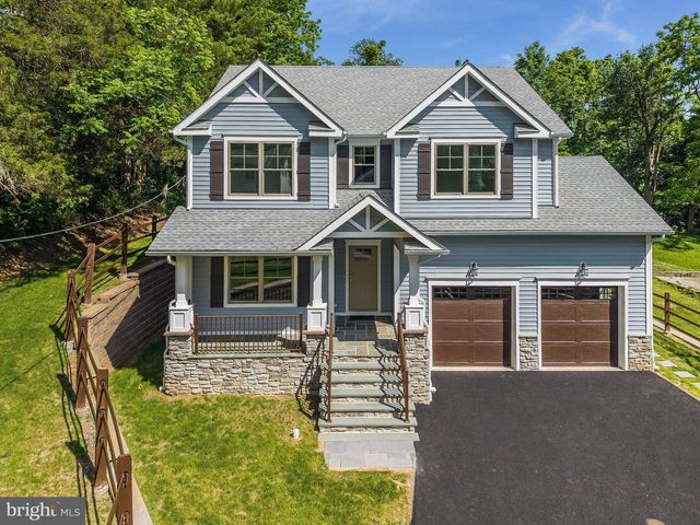 8 CHURCH STREET, Stockton, NJ 08559