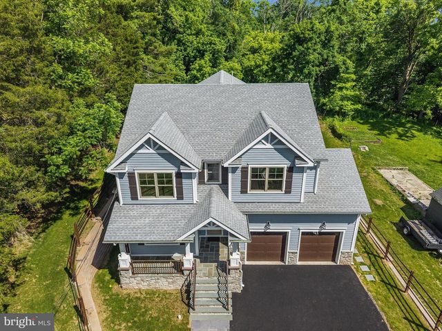 8 CHURCH STREET, Stockton, NJ 08559