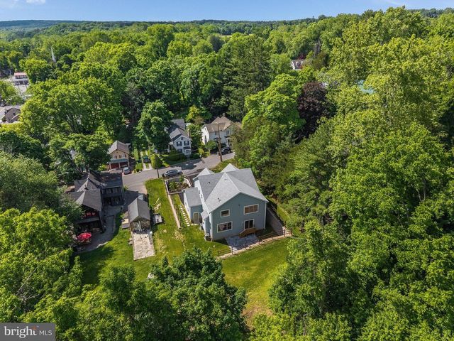 8 CHURCH STREET, Stockton, NJ 08559