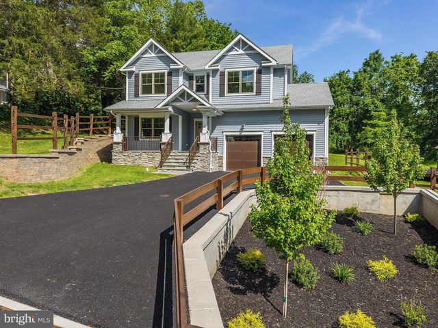 8 CHURCH STREET, Stockton, NJ 08559