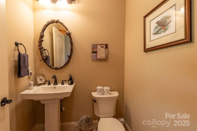 27 Indianola Lane, Bryson City, NC 28713