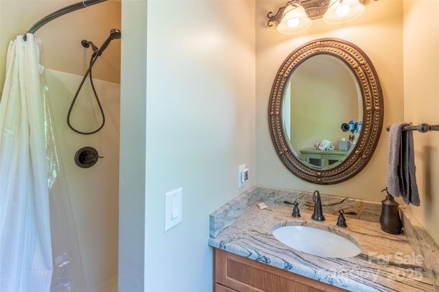 27 Indianola Lane, Bryson City, NC 28713