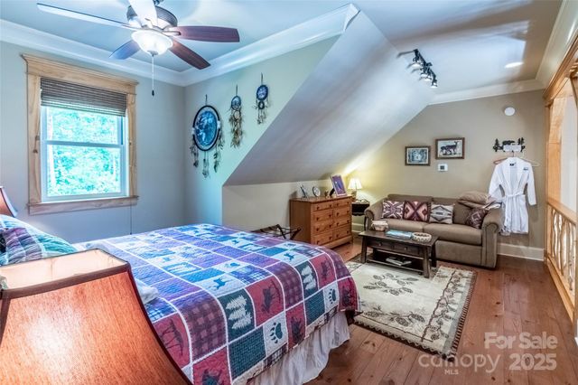 27 Indianola Lane, Bryson City, NC 28713