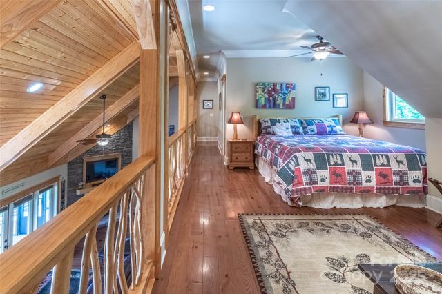 27 Indianola Lane, Bryson City, NC 28713