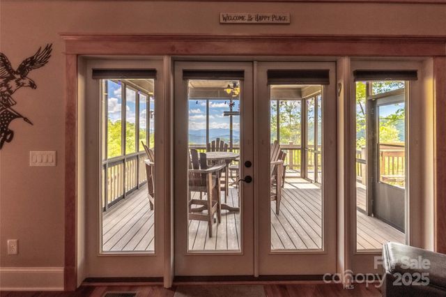 27 Indianola Lane, Bryson City, NC 28713