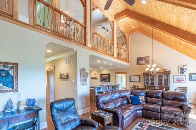 27 Indianola Lane, Bryson City, NC 28713