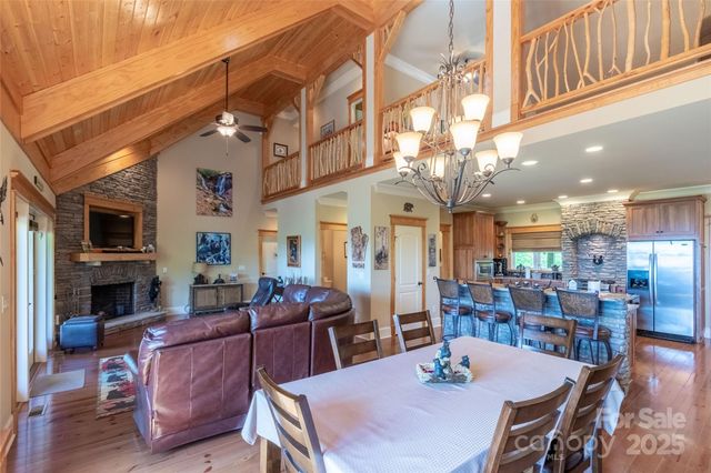 27 Indianola Lane, Bryson City, NC 28713