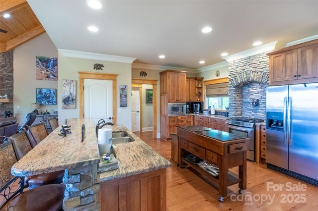 27 Indianola Lane, Bryson City, NC 28713