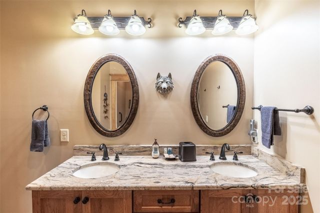 27 Indianola Lane, Bryson City, NC 28713