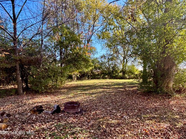 203 Eastwood Avenue, Oregon, OH 43616