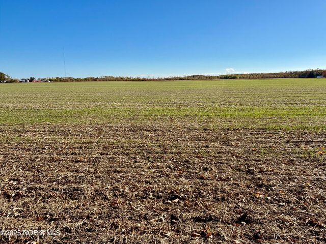 203 Eastwood Avenue, Oregon, OH 43616