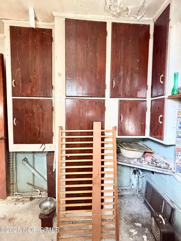 203 Eastwood Avenue, Oregon, OH 43616