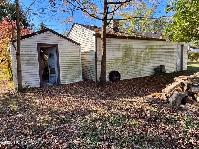 203 Eastwood Avenue, Oregon, OH 43616