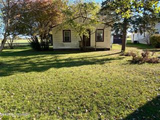 203 Eastwood Avenue, Oregon, OH 43616