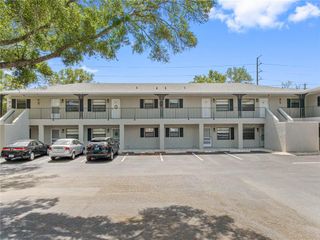 101 LAKE AVENUE NE 225, Largo, FL 33771