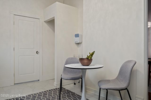 1067 Mary St, Louisville, KY 40204