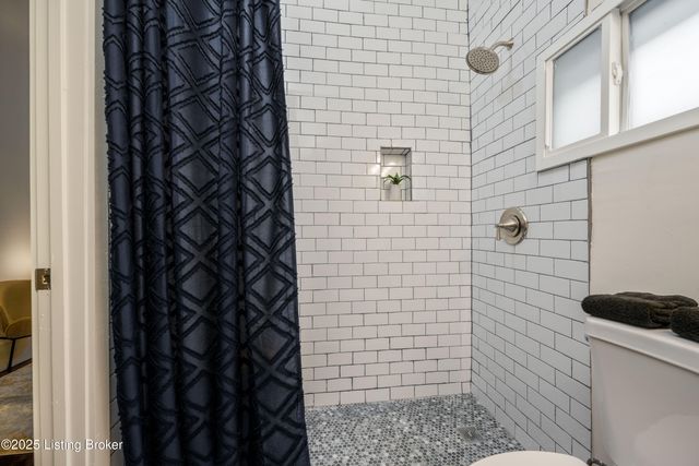 1067 Mary St, Louisville, KY 40204