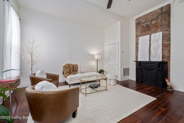 1067 Mary St, Louisville, KY 40204