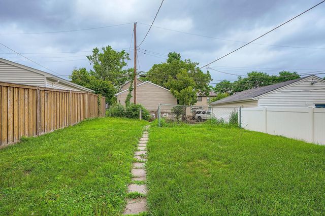 595X Hawthorne Avenue E, Saint Paul, MN 55130