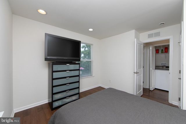 28 REGENCY CT, Cherry Hill, NJ 08002