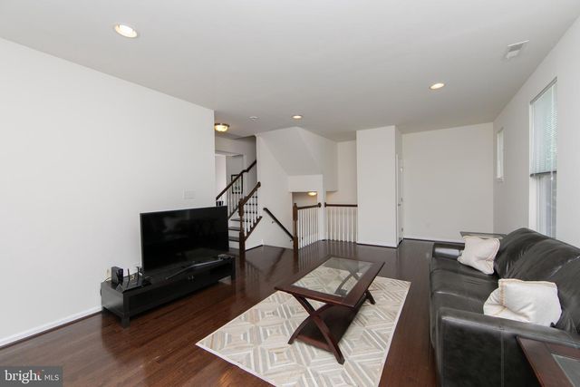 28 REGENCY CT, Cherry Hill, NJ 08002