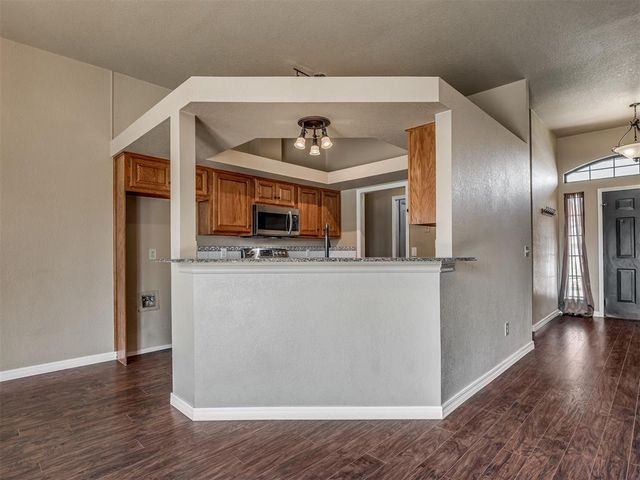 7148 NW 102nd Street, Oklahoma City, OK 73162