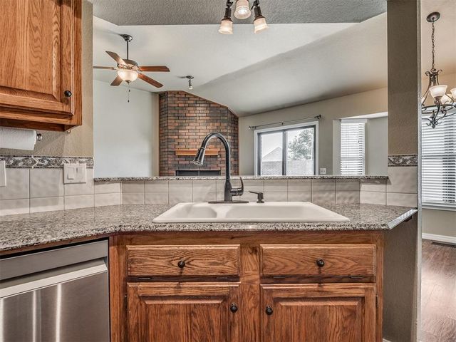 7148 NW 102nd Street, Oklahoma City, OK 73162