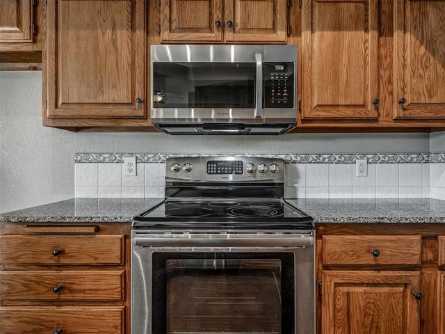 7148 NW 102nd Street, Oklahoma City, OK 73162