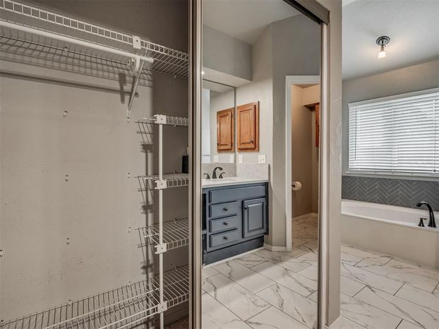 7148 NW 102nd Street, Oklahoma City, OK 73162
