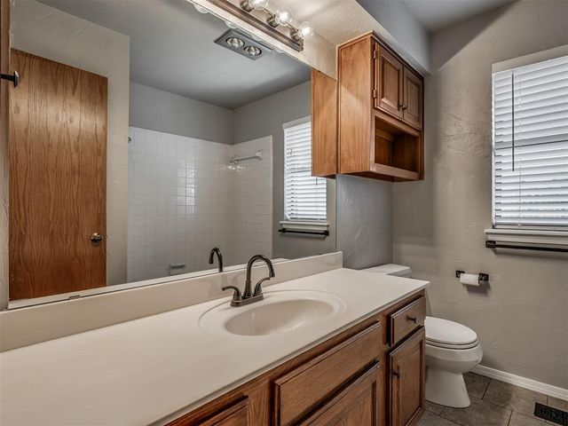 7148 NW 102nd Street, Oklahoma City, OK 73162