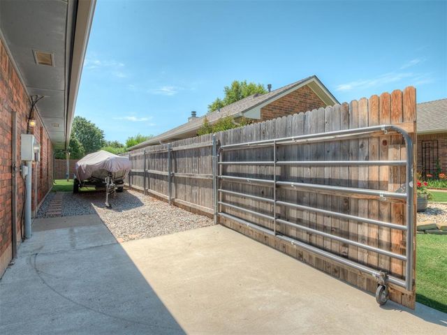 7148 NW 102nd Street, Oklahoma City, OK 73162
