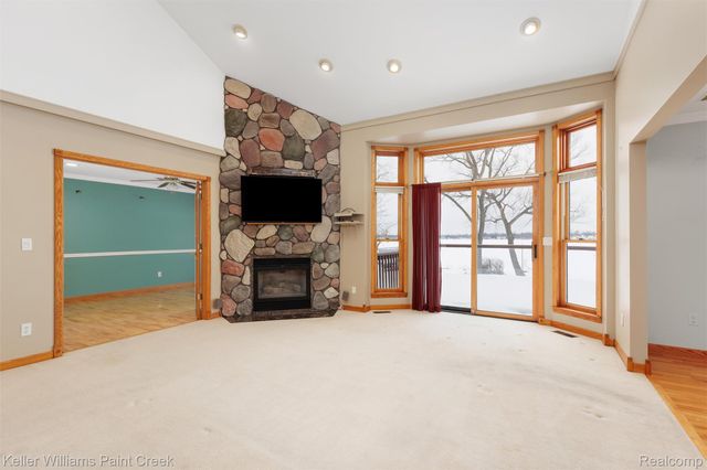 10045 Highland Road, White Lake Charter Township, MI 48386