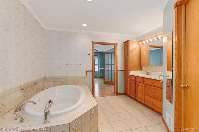 10045 Highland Road, White Lake Charter Township, MI 48386