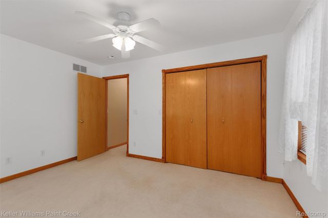 10045 Highland Road, White Lake Charter Township, MI 48386