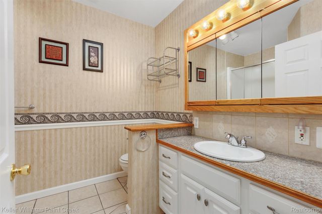 10045 Highland Road, White Lake Charter Township, MI 48386