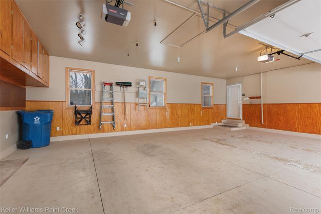 10045 Highland Road, White Lake Charter Township, MI 48386