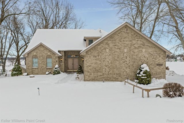 10045 Highland Road, White Lake Charter Township, MI 48386