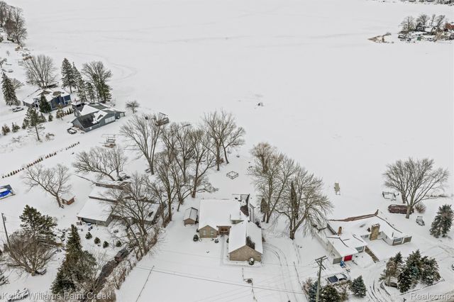 10045 Highland Road, White Lake Charter Township, MI 48386