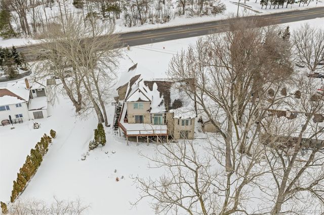 10045 Highland Road, White Lake Charter Township, MI 48386