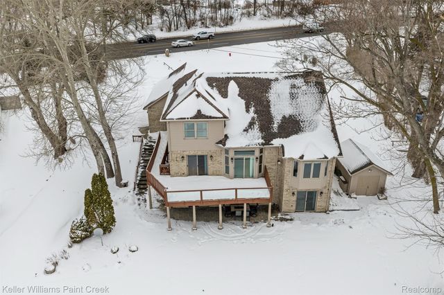 10045 Highland Road, White Lake Charter Township, MI 48386