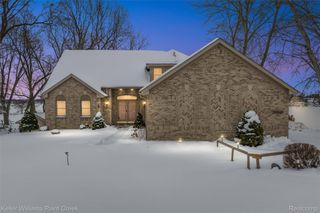 10045 Highland Road, White Lake Charter Township, MI 48386