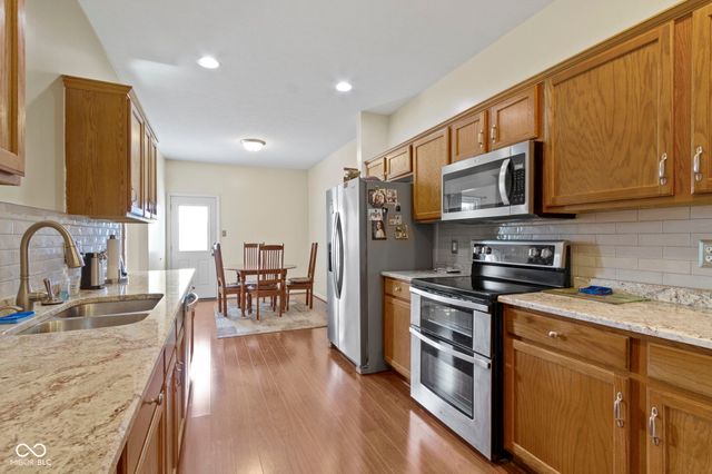 8778 N Deer Crossing Boulevard, Mccordsville, IN 46055