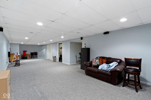 8778 N Deer Crossing Boulevard, Mccordsville, IN 46055