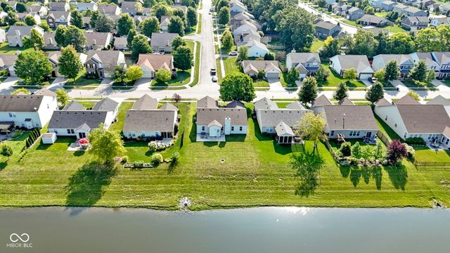 8778 N Deer Crossing Boulevard, Mccordsville, IN 46055