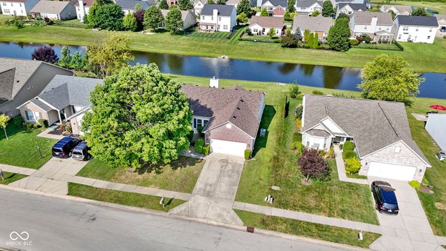 8778 N Deer Crossing Boulevard, Mccordsville, IN 46055