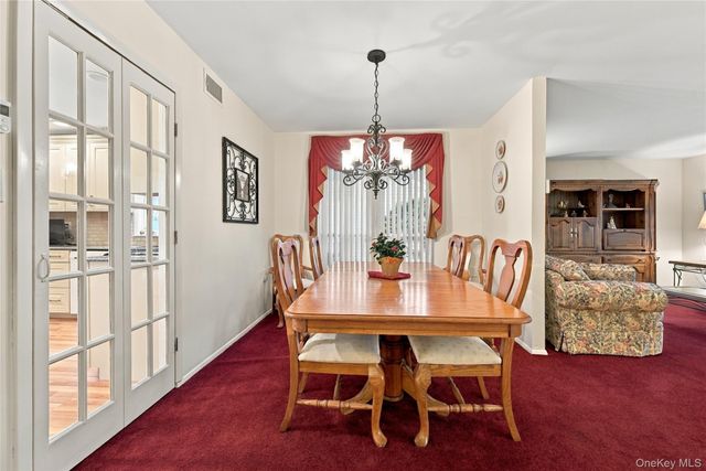473 Stratford Lane, Ridge, NY 11961
