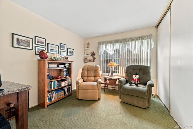 473 Stratford Lane, Ridge, NY 11961