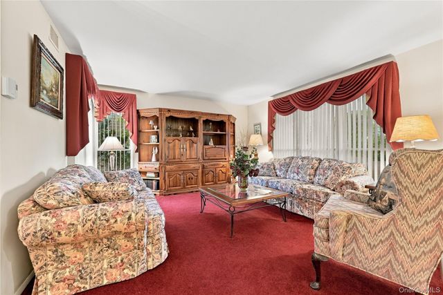 473 Stratford Lane, Ridge, NY 11961